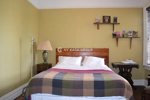 Rented by NY Casa Group | media 9