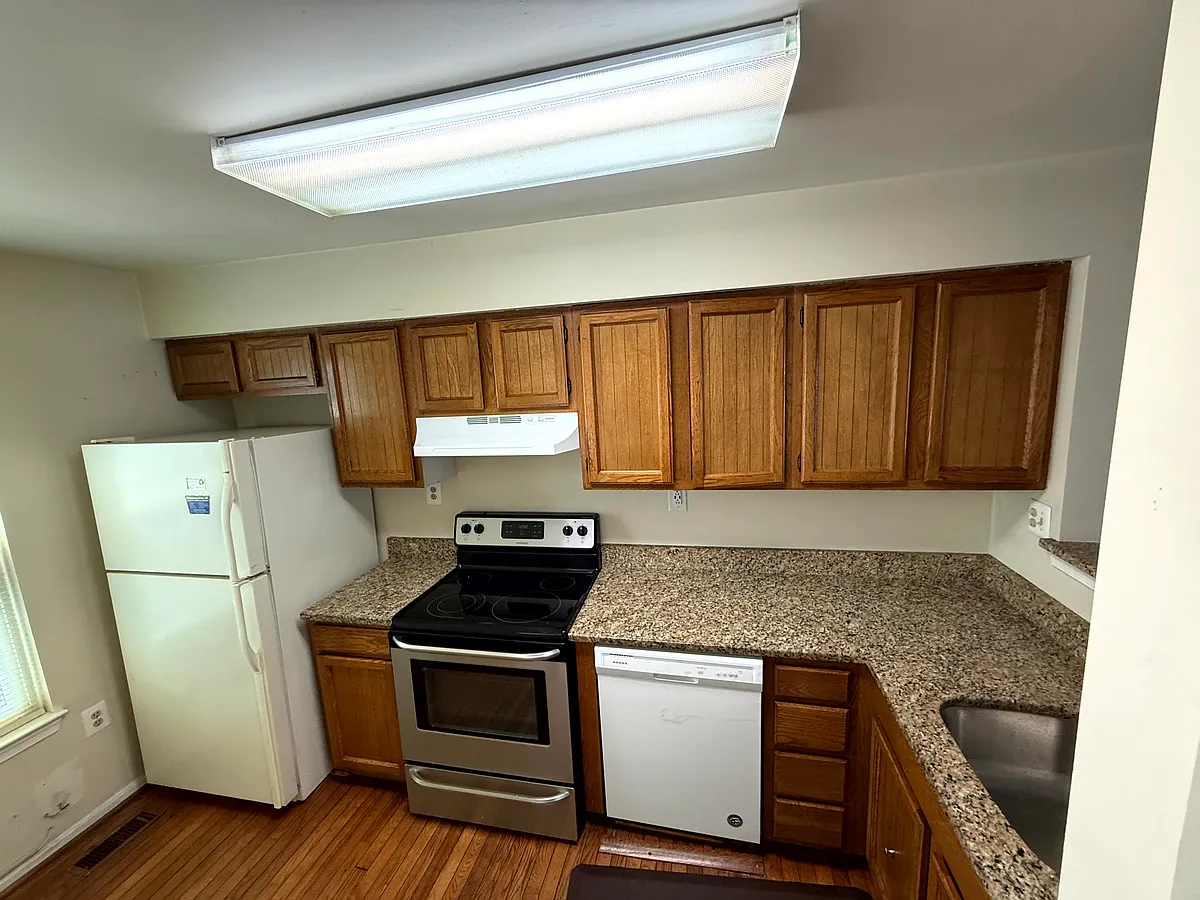 Building Photo - 2910 Hickory Leaf Way