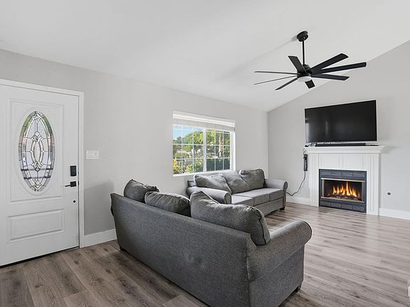 4th image of 5029 Trabuco Canyon Dr