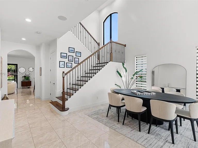 10185 Cameilla St — Photo 5