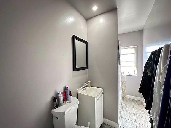 5th image of 4257-3 W Addison St #4257-3