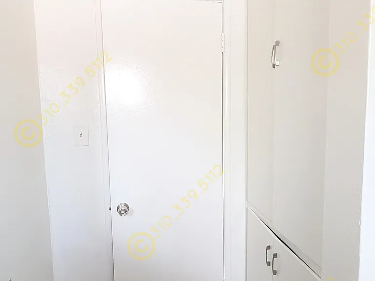 1377 S Sierra Bonita Ave #2 — Photo 19