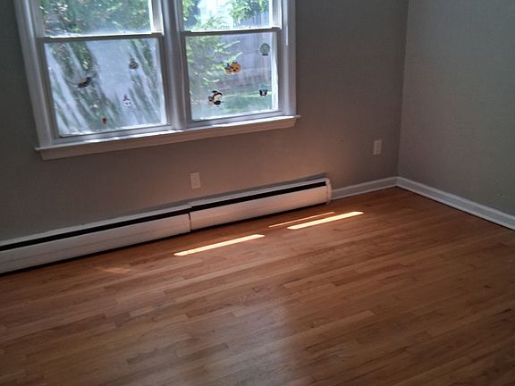 3rd image of 6 Savoy St APT D