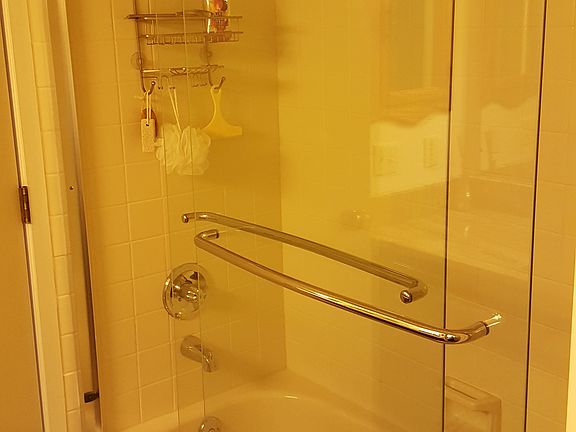 4th image of 368 Harbor Dr Unit 101