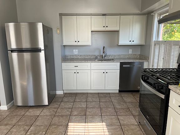 4th image of 508 Pleasant Valley Way #1