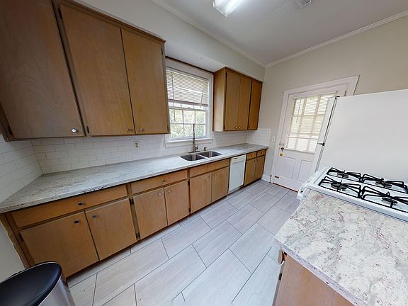 5th image of 603 Hubbard Ave #C