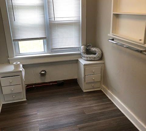 5th image of 412 N Walnut St #A
