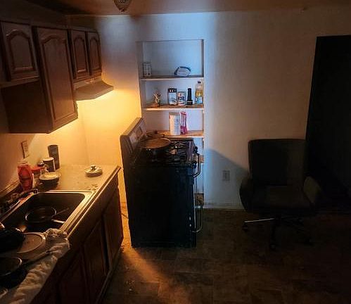 5th image of 425 S Parrish St