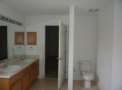 3rd image of 3956 SW Wycoff St