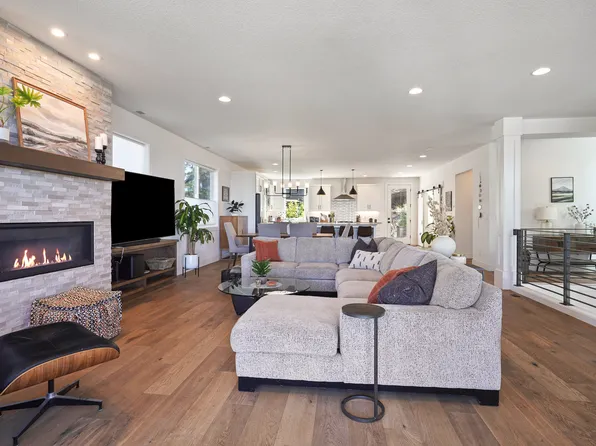 2519 NW Marken St, Bend, OR 97703