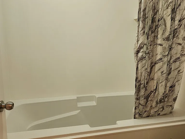E Primrose Ln — Photo 12