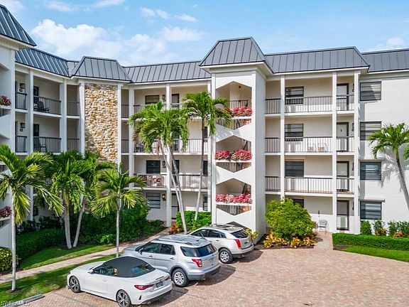 5th image of 880 Huron CT #2-307