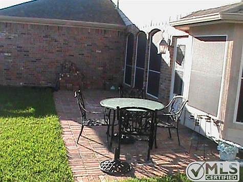 5th image of 1220 High Bluff Dr
