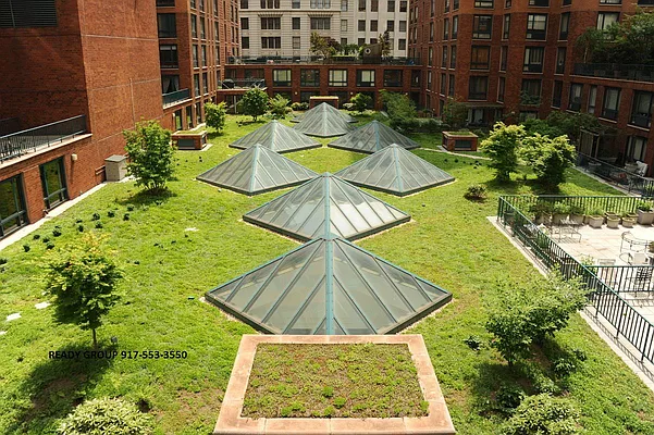 Rented by Ready Group | media 25