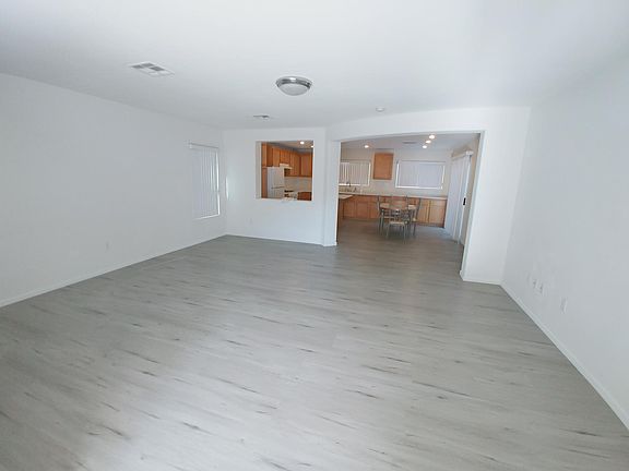 4th image of 6208 Windmill Island Ave