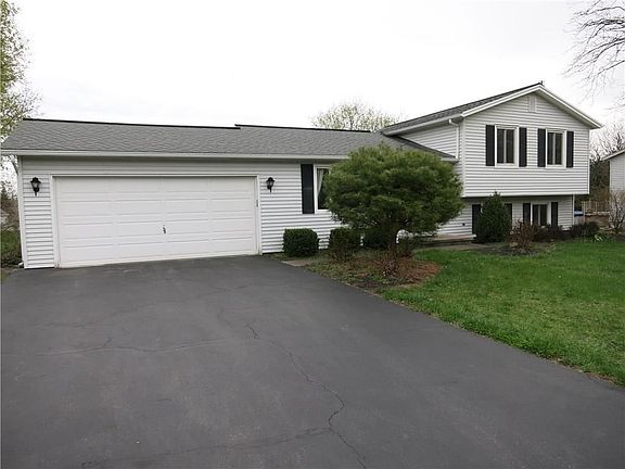 2nd image of 17 Diana Dr