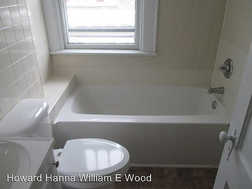 3rd image of 611 Stockley Gdns