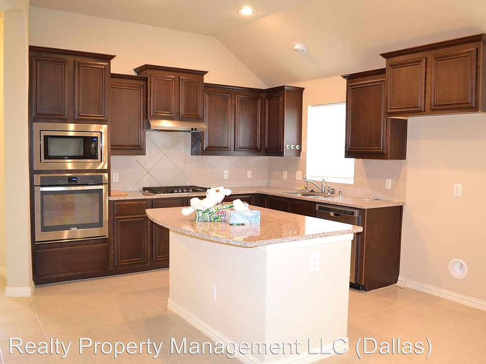 1st image of 2124 Benjamin Creek Dr