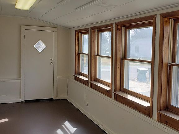 2nd image of 1125 Sorin St