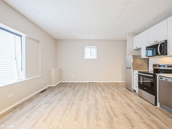2nd image of 5637 W Lawrence Ave #1E