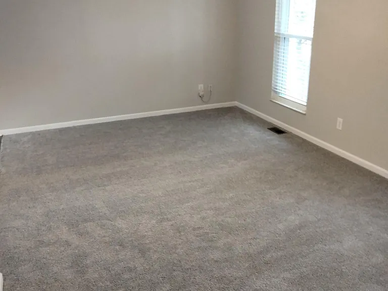 5863 Brushwood Ct — Photo 4