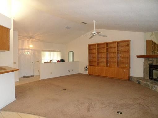 3rd image of 499 NE 151st Ter