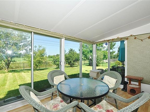 2nd image of 6650 Sonesta Dr