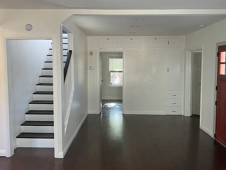 220 E Hellman Ave — Photo 8