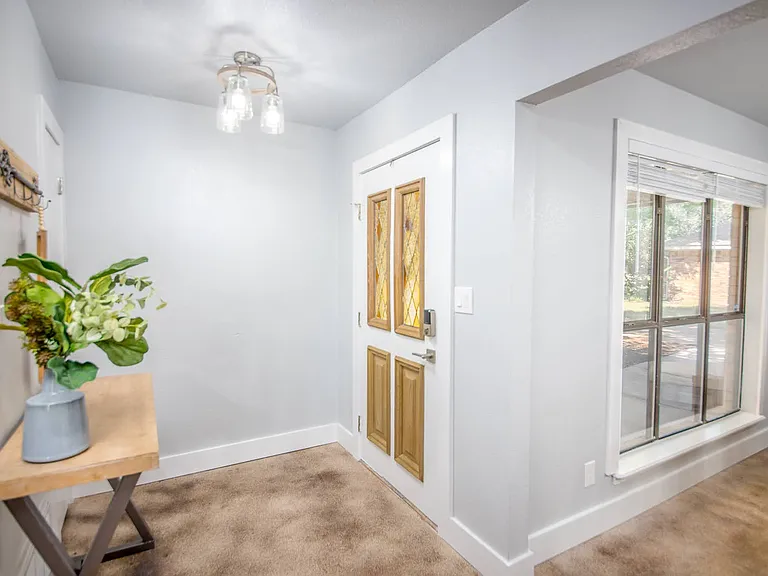 Reginald Dr — Photo 20