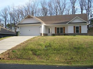 121 Stonebriar Dr, Hot Springs, AR 71913