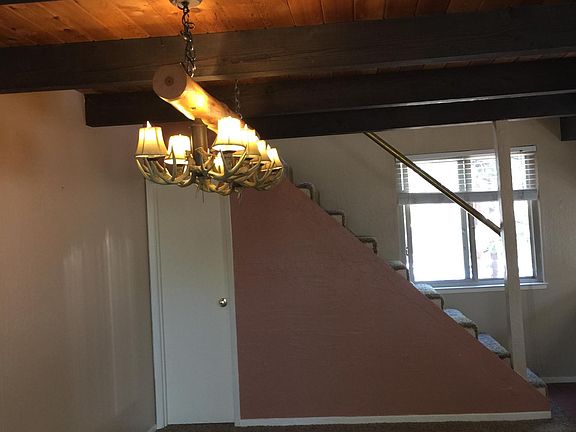 3rd image of 168 Holly Ln