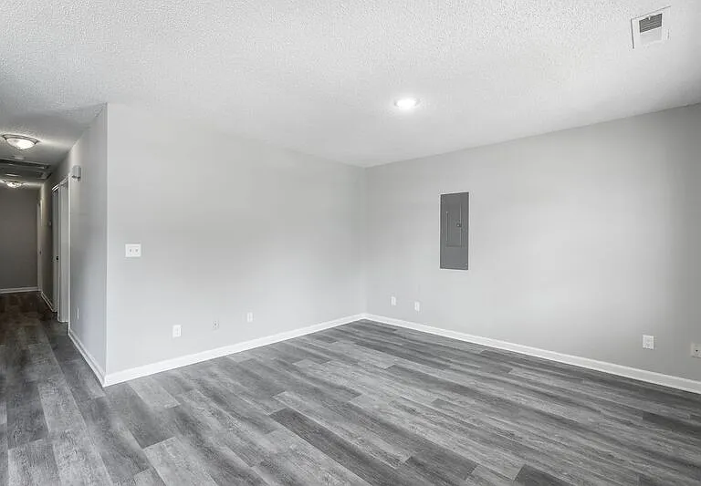 1801 S Lyerly St #MAIN HOUSE — Photo 7