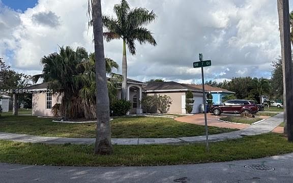 3rd image of 774 NW 16th Pl