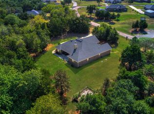5800 Cimarron Cir, Guthrie, OK 73044