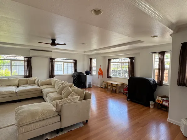 488 Halapia Pl, Honolulu, HI 96817