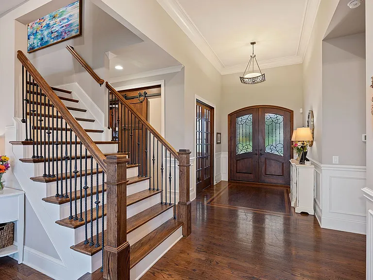 7715 Cathedral Hill Dr — Photo 6