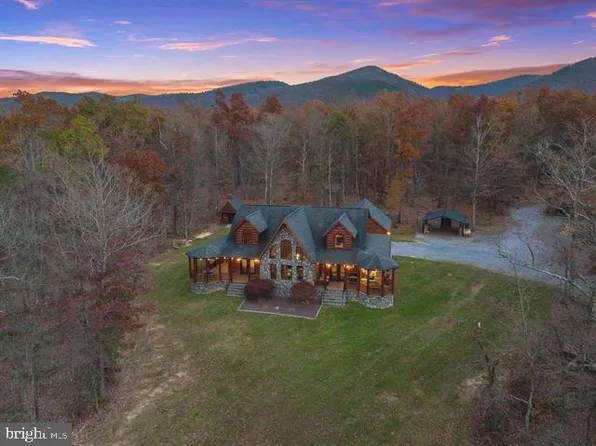 4851 Arrowpoint Dr, Elkton, VA 22827