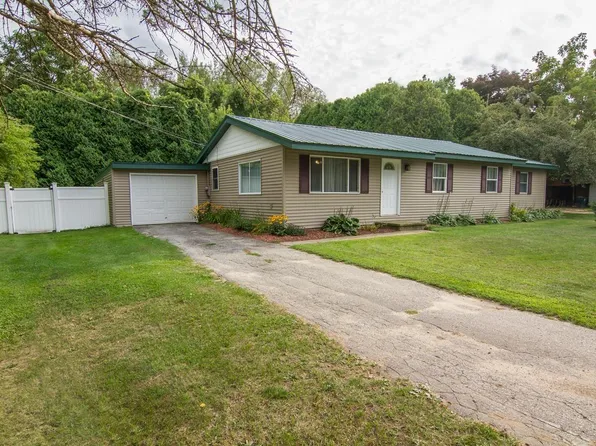 339 W Brown St, Beaverton, MI 48612