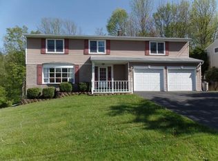 1433 Carnegie Dr, Vestal, NY 13850