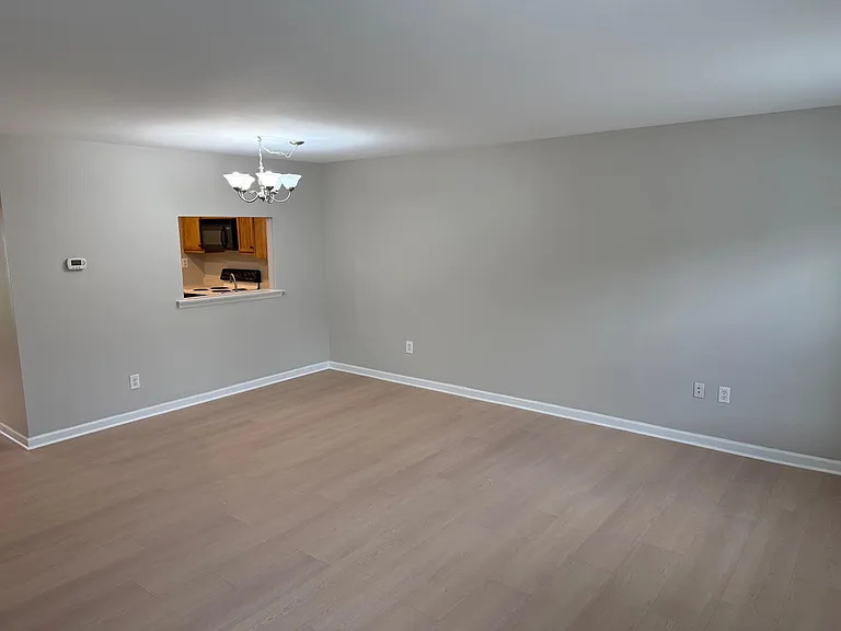 1203 Crosshill Ct — Photo 5
