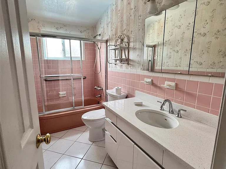 255 Brookside Ct — Photo 10