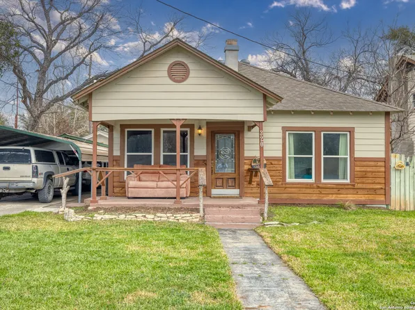 320 W BENSON RD, Uvalde, TX 78801