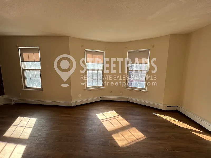 Building Photo - 54 S Huntington Ave #21