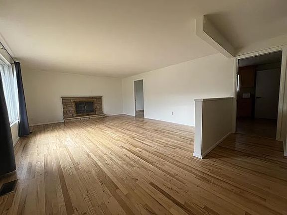 5th image of 3068 S Marie Cir