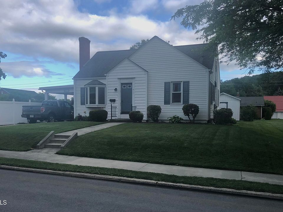1st image of 411 E John St