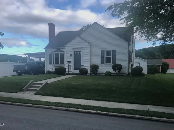 411 E John St, Bedford, PA 15522