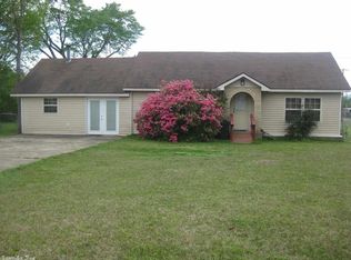 1908 Reeves Ave, Mena, AR 71953