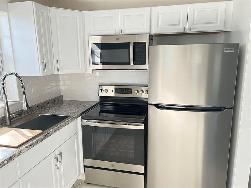 1st image of 162 Camden G #G