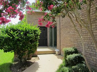 16114 Seahorse Dr, Houston, TX 77062