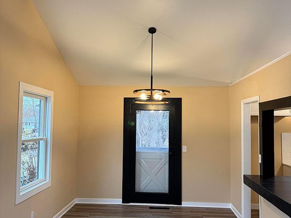 3rd image of 4472 Aragon Ave
